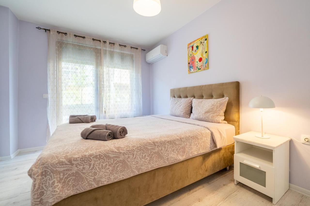 Apartemen Sunny In Studentski Grad, Behind Unss Sofia